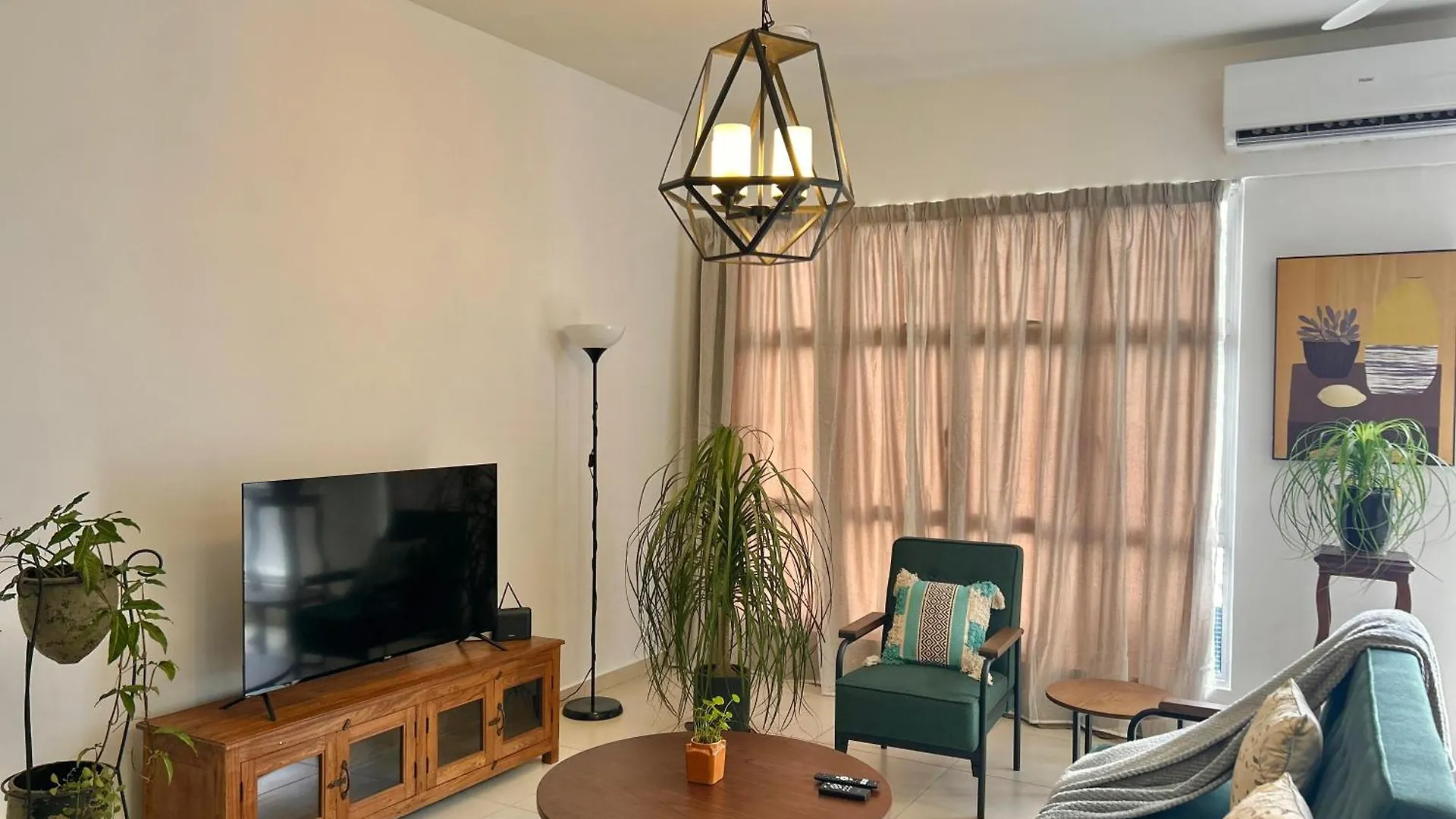 3 Bedroom Apt L26 At Kl Sentral With City View 쿠알라룸푸르 아파트